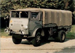 Carte Postale Moderne Camion Saviem Type 2152 4 X 4 Armée Année 1957... Camiónトラック Véhicule Veicolo 车辆 Vehículo 車両 - Trucks, Vans &  Lorries