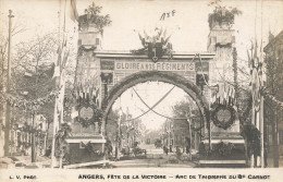 Angers * Carte Photo * La Fête De La Victoire * Arc De Triomphe Du Boulevard Carnot * Militaria Patriotisme - Angers