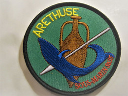 ECUSSON MARINE NATIONALE SOUS MARIN SNLE / SNA ARETHUSE NEUF SCRATCH AU DOS - Marine