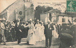 ROSIERES DE LA MOTHE : REVENANT DE L'EGLISE - La Mothe Saint Heray