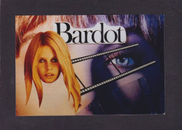 CPM Brigitte Bardot Pin Up Format Environ 10 X 15 Tirage Limité - Artiesten