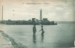 Valras Plage * Vue Sur La Jetée Et Le Phare * Baigneurs - Other & Unclassified