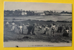 18727 -  En Nivernais La Moisson (reproduction) - Cultures