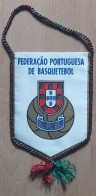 FEDERAÇÃO PORTUGUESA DE BASQUETEBOL PORTUGUESE FEDERATION OF BASKETBALL Portugal  PENNANT, SPORTS FLAG FLAG ZS 1 KUT - Kleding, Souvenirs & Andere