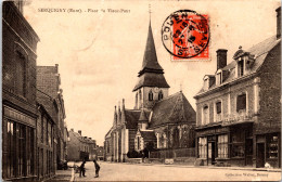 16172 Cpa 27 Serquigny - Place Du Vieux Pont - Serquigny