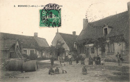 Morand * Un Coin De La Place Du Village * Villageois - Andere & Zonder Classificatie