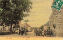 St Michel * Place Et Sortie Des écoliers * Groupe D'enfants * Cpa Toilée Colorisée - Autres & Non Classés