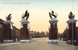 ROYAUME-UNIS - Angleterre - Trophy Gates - Hampton Court - Carte Postale Ancienne - Norvège