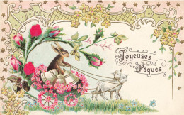 Joyeuses Pâques * CPA Illustrateur Gaufrée Embossed * Lapin Humanisé * Moutons Cloches * Rabbit - Pâques