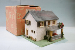 Faller - MAQUETTE MONTEE MAISON Pavillon Bois Carton Et Plastique Réf. 256 BO HO 1/87 - Versieringen