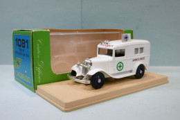 Eligor - FORD V8 AMBULANCE USA 1934 Blanc Réf. 1081 BO 1/43 - Eligor