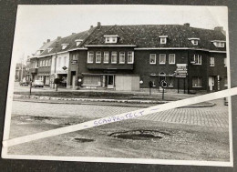 HECHTEL-ONGEVAL-AUTO IN CAFE MAJESTIC GEREDEN-KRUISPUNT-ORIGINELE-FOTO-AFMETINGEN+-13-18 CM-JAREN 70-HEEMKUNDE-UNIEK - Hechtel-Eksel