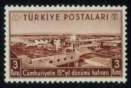 Türkiye 1938 Mi 1030 Textile Factories In Kayseri | Textile Combine | Star And Crescent | 15th Anniv. Of Republic - Usados