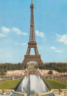France Paris La Tour Eiffel Et Les Fontaines De Chaillot - Tour Eiffel