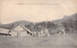 NOUVELLE CALEDONIE - NOUMEA - Un Poste Militaire Dans La Brousse - La Coulée - Carte Postale Ancienne - Nouvelle Calédonie