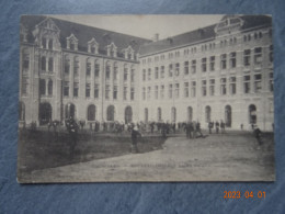 NOUVEAU COLLEGE SAINT MICHEL - Onderwijs, Scholen En Universiteiten