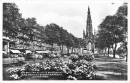 ECOSSE - Sir Walter Scott's Monument And Princes Street Gardens - Edinburgh - Carte Postale Ancienne - Autres & Non Classés