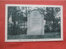 Grave Of Theodore Roosevelt. Oyster Bay.   Long Island  New York > Long Island  ref 5999 - Long Island