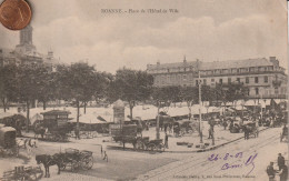 42 - Carte Postale Ancienne De  ROANNE   Place De L'Hotel De Ville - Roanne