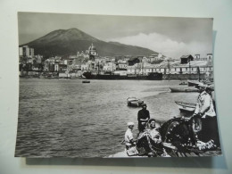 Cartolina "TORRE ANNUNZIATA Veduta Del Porto E Pescatori" - Torre Annunziata