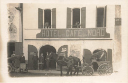 Libourne * Carte Photo * Hôtel Et Café Du Nord * Calèche Cocher Attelage * Triporteur " Libourne " * Villageois - Libourne