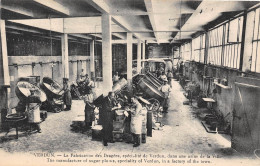 55-VERDUN- LA FABRICATION DES DRAGEES , SPECIALITE DE VERDUN DANS UNE USINE DE LA VILLE - Verdun