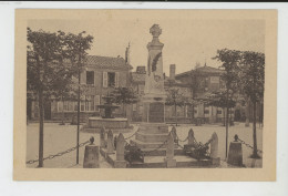 GIVRY EN ARGONNE - Monument Aux Morts - La Place - Givry En Argonne