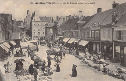 FRANCE - 18 - AUBIGNY VILLE - Rue Du Prieuré Un Jour De Marché - Carte Postale Ancienne - Aubigny Sur Nere