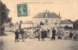 FRANCE - 18 - LES AIX D'ANGILLON - Place De L'Hospice - Carte Postale Ancienne - Les Aix-d'Angillon