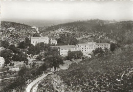 CPSM Notre-Dame-de-la-Rouvière  Le Bâtiment Scolaire - Notre-Dame-de-la-Rouvière