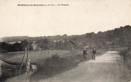 St Hilaire La Gravelle * Route Et Le Pressoir * Village Hameau - Autres & Non Classés
