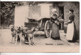 Carte Postale Ancienne Bruxelles - Laitière - Métiers, Attelage à Chiens - Petits Métiers