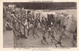 étables * Sur La Plage Des Godelins * Le Cours D'éduction Physique , LUCAS PELLISSIER Professeurs - Etables-sur-Mer