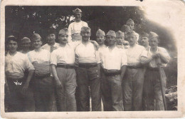 MILITARIA - Photographie - Groupe De Militaires - Carte Postale Ancienne - Andere & Zonder Classificatie