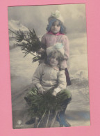 XA1379 JEUNE FILLE  FILLETTE , ENFANT, GIRL , FAMOUS GRETE REINWALD & SISTER HANNI ON A VINTAGE SLEDGE RPPC - Portraits