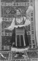 ¤¤  -  SERBIE   -  BOR   -  Carte-Photo D'un Femme En Costume   -  Filleuse   -    ¤¤ - Serbia