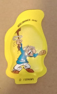 Coque P'tit Louis Série Astérix & Obélix N°16/60 Année 2002 Cheese チーズ Fromage 起司 Agecanonix Manque Le Dos Parti 2 B.E - Other & Unclassified