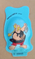 Coque P'tit Louis Série Astérix & Obélix N°19/60 Année 2002 Cheese チーズ Fromage 起司 Ordralfabétix Manque Le Dos Parti 2 - Other & Unclassified