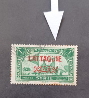 FRENCH OCCUPATION IN SYRIA LATTAQUIE 1940 STAMPS OF SYRIE DE 1930 IN OVERPRINT CAT YVERT N 6 VARIETY " U " BROKEN - Usati