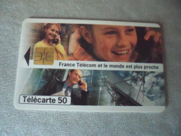 Télécarte France Télécom Et Le Monde Est Plus Proche - Operadores De Telecom