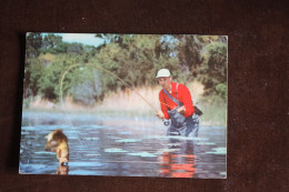 Delcampe - ITALIA Cartolina Nuova, Non Viaggiata Raffigurante Un Pescatore In Azione. - Angelsport
