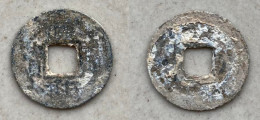 Ancient Annam Coin Rare  Nguyen Hoa Thong Bao (zinc Coin) Reverse Right Moon  Left Star THE NGUYEN LORDS (1558-1778) - Vietnam