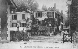 78-LOUVECIENNES- VOISINS - LE PASSAGE A NIVEAU - Louveciennes