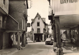 Vitré * Rue Poterie , La Maison De L'isle * Pâtisserie Confiserie - Vitre