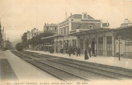 CHATOU-CROISSY La Gare, Arrivée D'un Train - Chatou