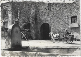 GIGNAC   LA  PLACE DU PORTALET     ANNEE 1958 - Gignac