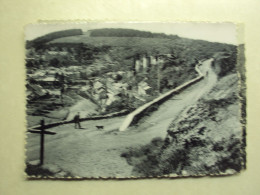 48602 - LA ROCHE EN ARDENNE - LA CROIX JEAN BUREE ET LE VIEUX CHATEAU - ZIE 2 FOTO'S - La-Roche-en-Ardenne