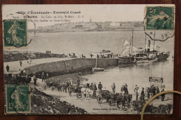 Cpa Ak 1920 Dinard La Cale Au Loin St Malo Pontorson à Vitré Ambulant Voyagée Animée - Dinard