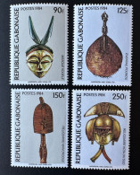 Gabon Gabun 1984 Mi. A-D 920 Masques Masks Masken Masque Kouele éventail Pounou Reliquaire Mahongoue Kota Du Sud - Gabón (1960-...)