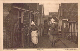 PAYS BAS - MARKEN - Boodschappen Doen - Carte Postale Ancienne - Altri & Non Classificati